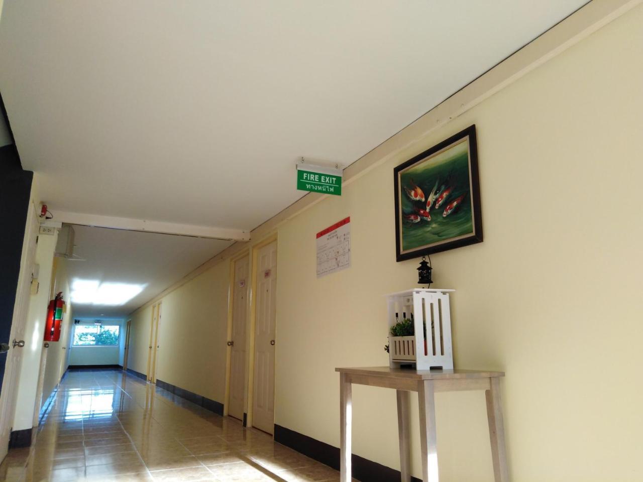 Rinradee Place Buriram Buitenkant foto